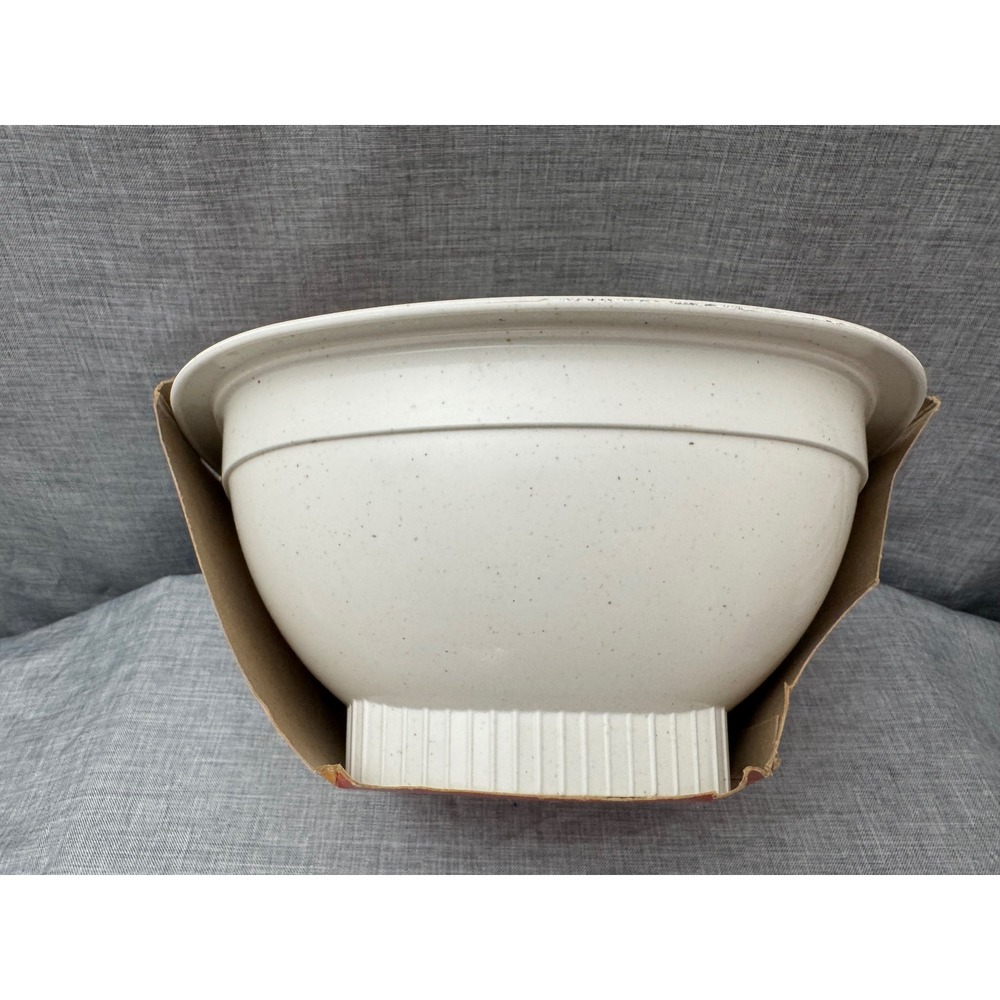 Nordic Ware microwave Popcorn popper bowl